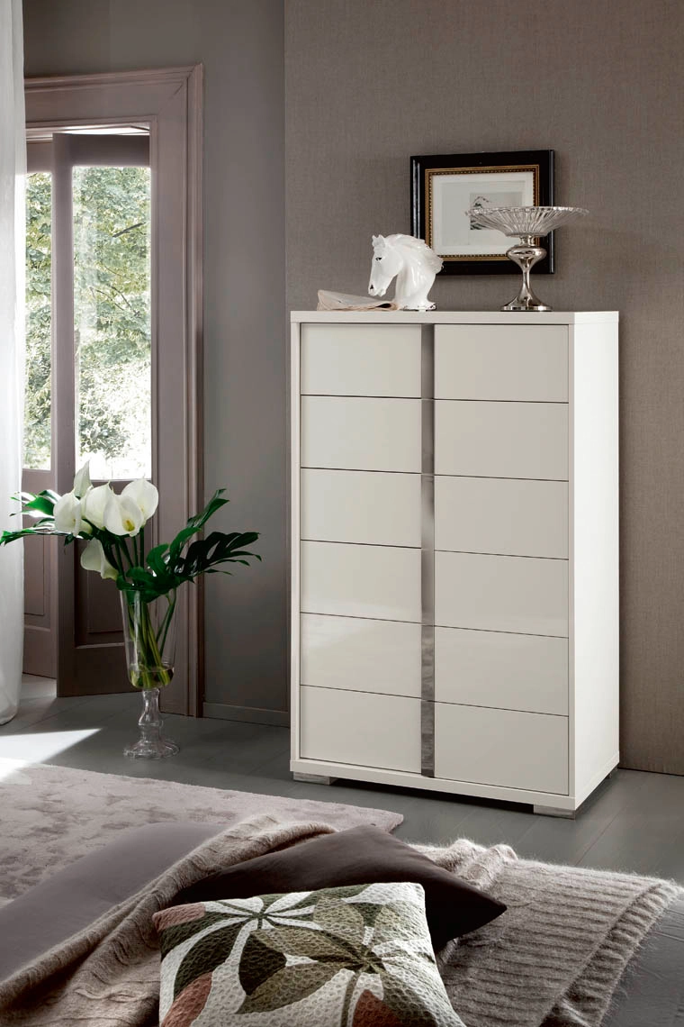 Imperia Chest