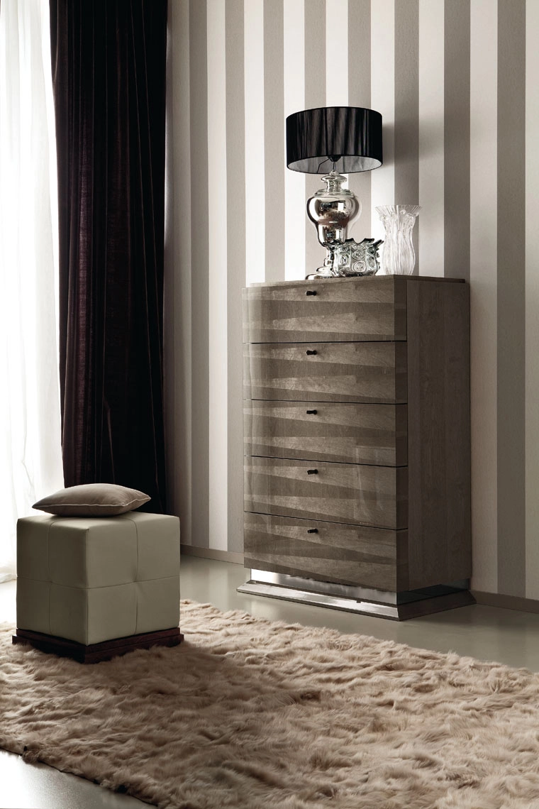 Monaco Chest