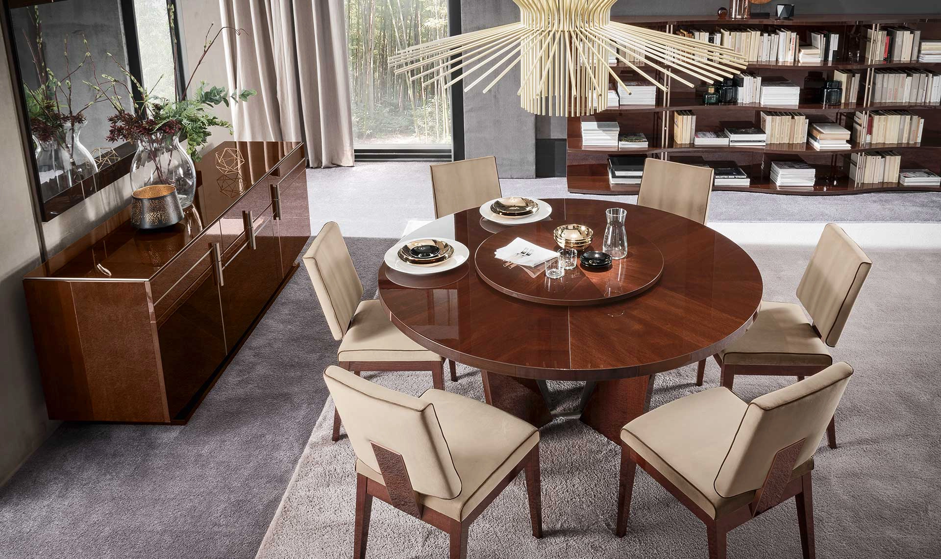 Bellagio Round Dining Table