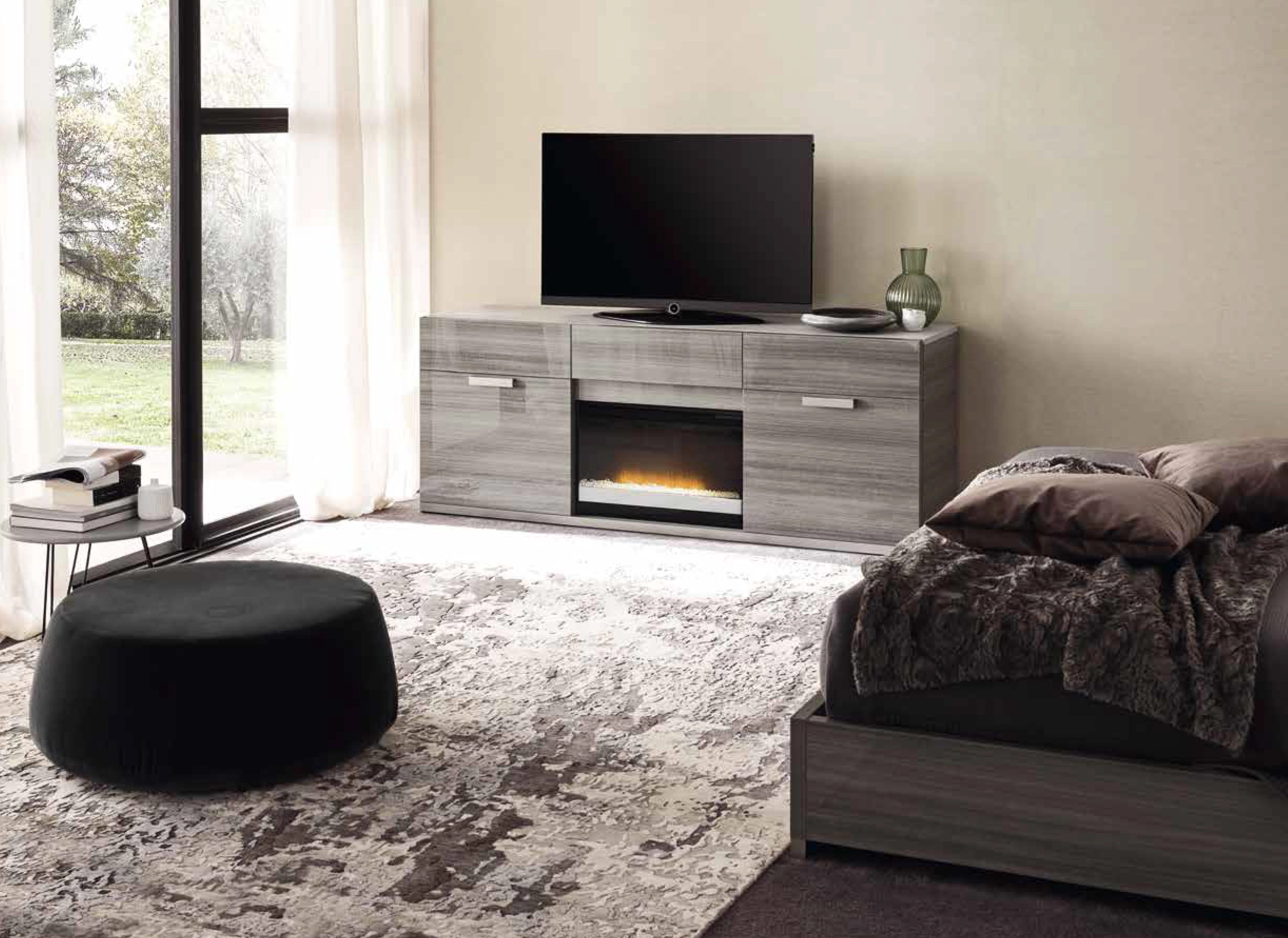 Iris Tv Stand