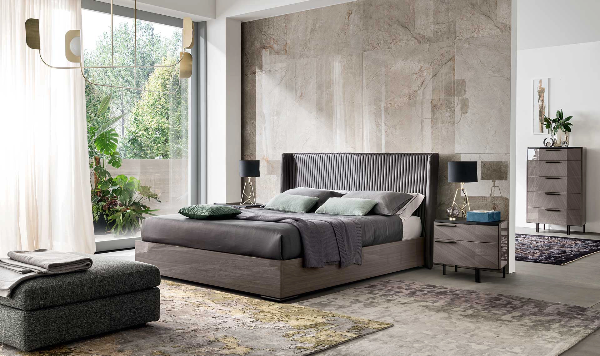 Olimpia King Bed
