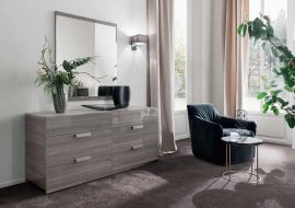 Iris Dresser