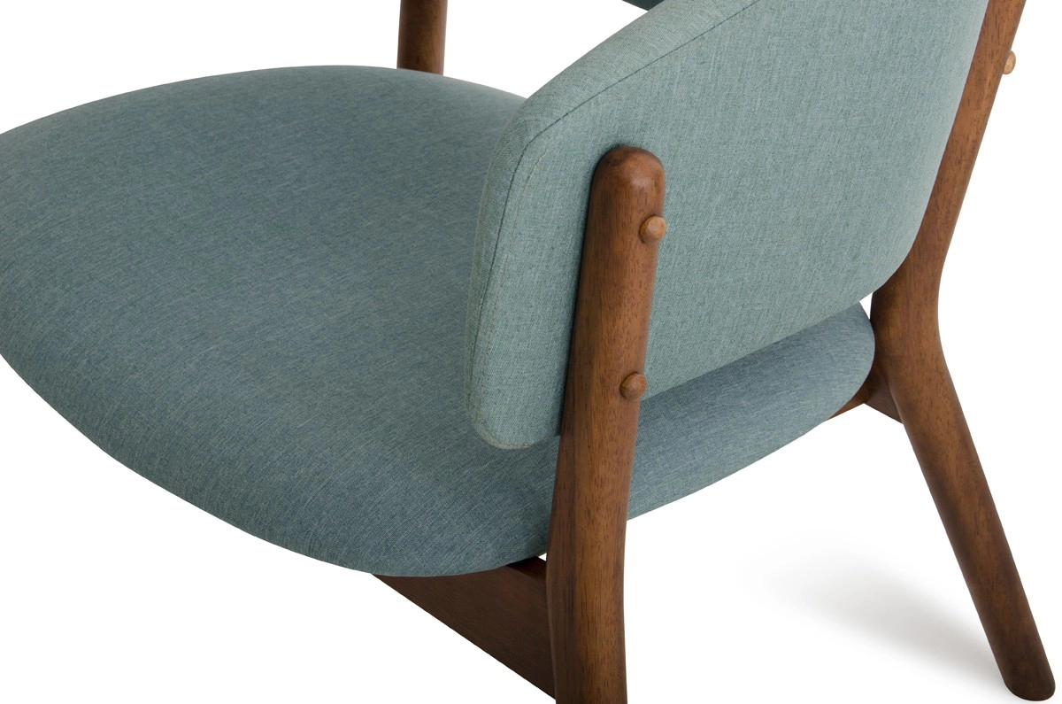 Blue Max Design 210811